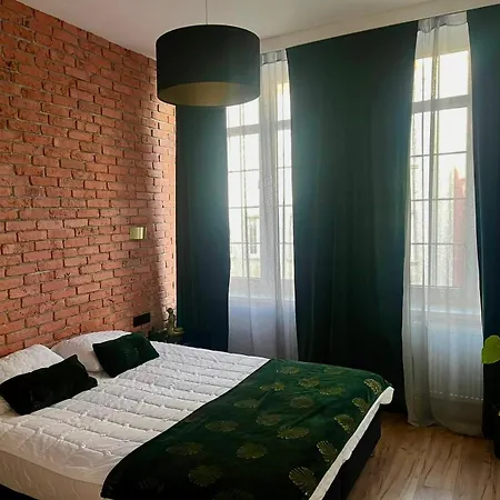 Apartmate- In The Heart Of Oldtown *